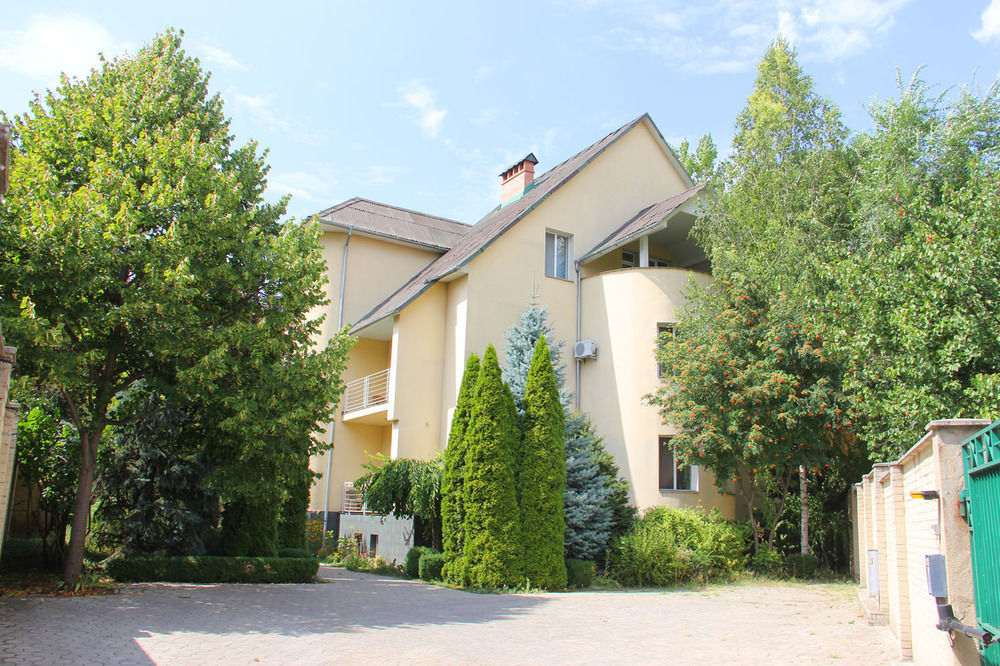 Mini Chisinau Hotel Exterior photo